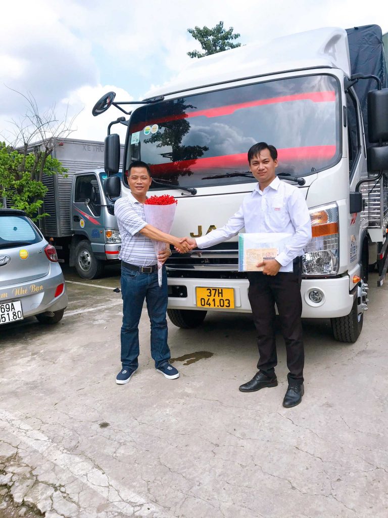 bàn giao xe jac n650 plus cho khách hàng