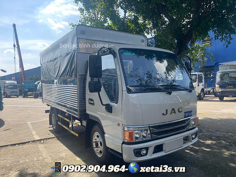Xe tải jac tập lái